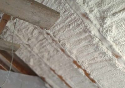 potpuno izolovan krov PU penom